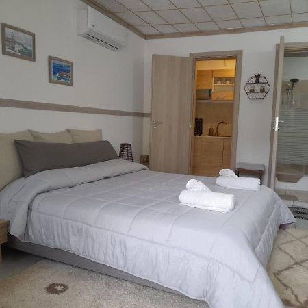 Ifigenia Apartments エルムポリ エクステリア 写真