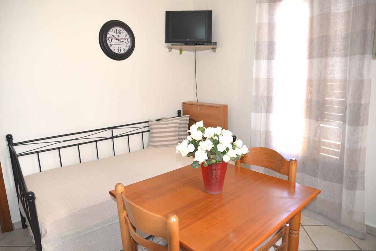 Ifigenia Apartments エルムポリ エクステリア 写真